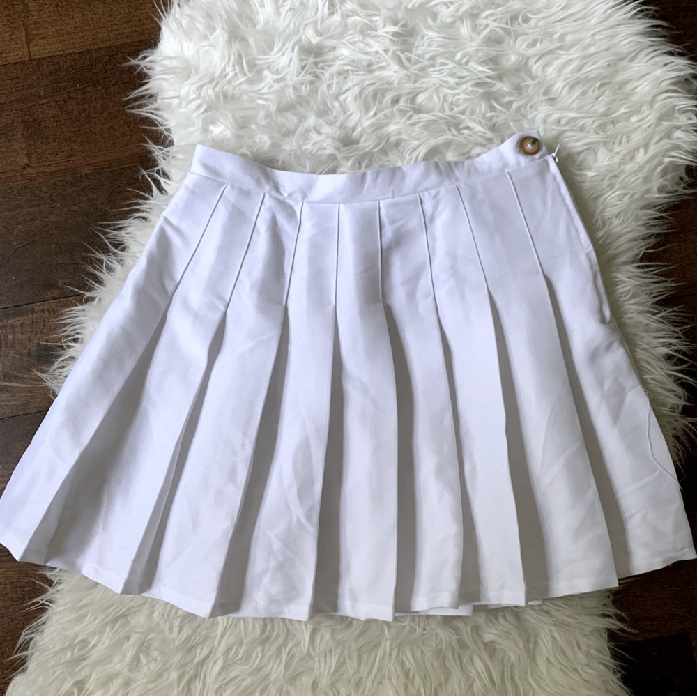 Wild Fable white pleated tennis athletic skirt, Sz S, Excellent condition